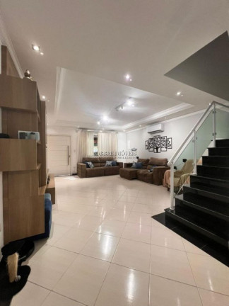 Imagem Casa com 3 Quartos à Venda, 121 m² em Maracanã - Praia Grande Imagem Casa com 3 Quartos à Venda, 121 m² em Maracanã - Praia Grande