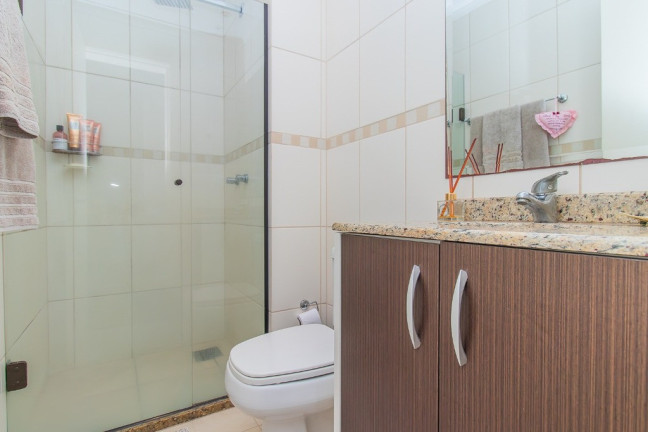 Imagem Imóvel com 2 Quartos à Venda, em Higienópolis - Porto Alegre Imagem Imóvel com 2 Quartos à Venda, em Higienópolis - Porto Alegre
