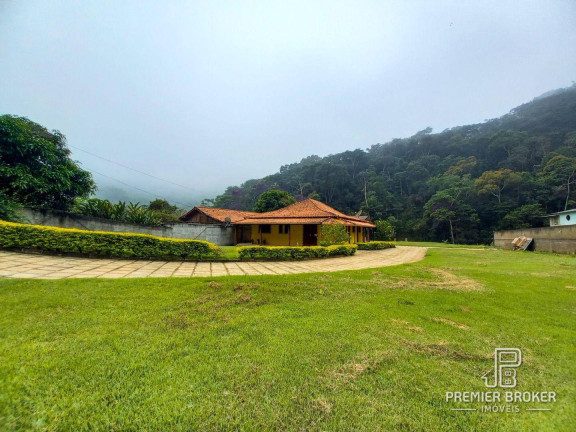 Imagem Casa com 3 Quartos à Venda, 250 m² em Pessegueiros - Teresópolis Imagem Casa com 3 Quartos à Venda, 250 m² em Pessegueiros - Teresópolis