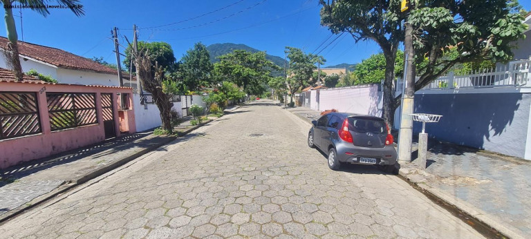 Imagem Casa com 3 Quartos à Venda, 127 m² em Centro - Peruíbe