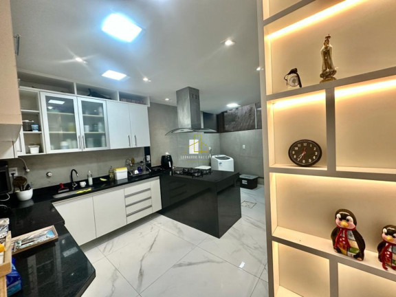 Imagem Casa com 3 Quartos à Venda, 136 m² em Jardim Camburi - Vitória