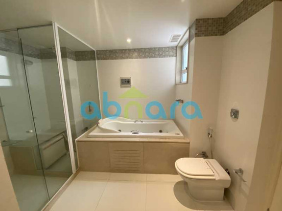 Imagem Apartamento com 3 Quartos à Venda, 210 m² em Copacabana - Rio De Janeiro Imagem Apartamento com 3 Quartos à Venda, 210 m² em Copacabana - Rio De Janeiro