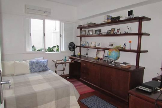 Imagem Casa com 6 Quartos à Venda, 400 m² em Jardim Botânico - Rio De Janeiro Imagem Casa com 6 Quartos à Venda, 400 m² em Jardim Botânico - Rio De Janeiro
