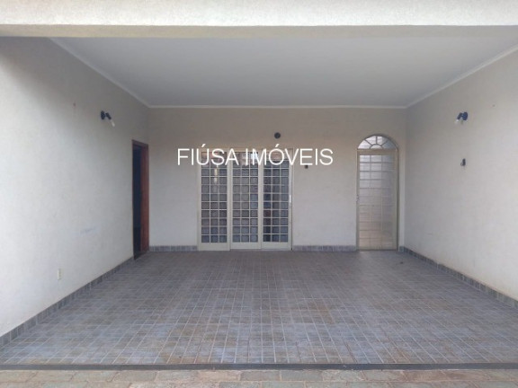 Imagem Casa com 3 Quartos à Venda,  em Sumarezinho - Ribeirão Preto
