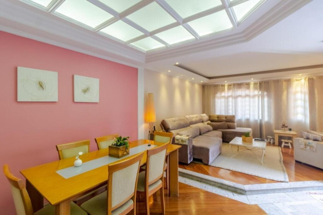 Imagem Casa com 3 Quartos à Venda, 276 m² em Jardim Guairaca - São Paulo