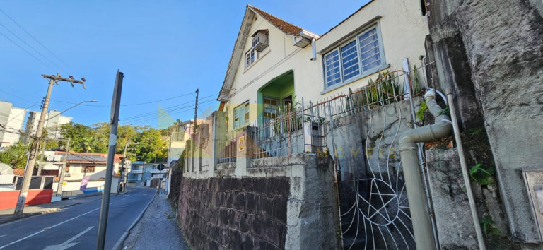 Imagem Casa com 3 Quartos à Venda, 128 m² em Centro - Blumenau