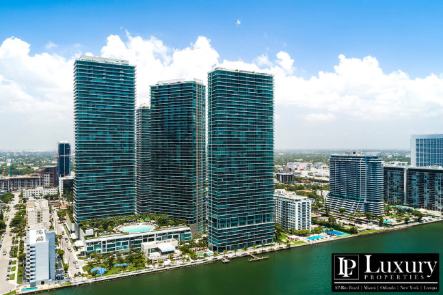 Imagem Apartamento com 3 Quartos à Venda, 200 m² em Miami Design District - Miami Imagem Apartamento com 3 Quartos à Venda, 200 m² em Miami Design District - Miami
