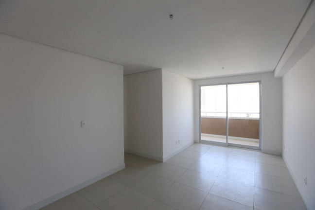 Imagem Apartamento com 3 Quartos à Venda, 71 m²em Guararapes - Fortaleza