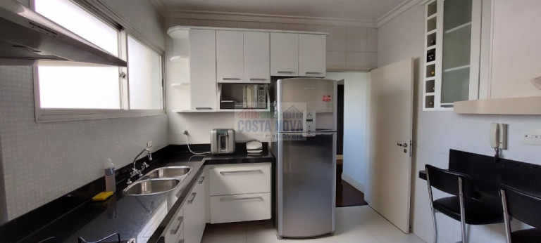 Imagem Apartamento com 3 Quartos à Venda, 166 m² Imagem Apartamento com 3 Quartos à Venda, 166 m²