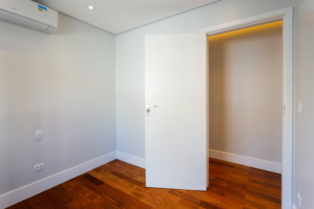 Imagem Casa com 3 Quartos à Venda, em Vila Madalena - São Paulo Imagem Casa com 3 Quartos à Venda, em Vila Madalena - São Paulo
