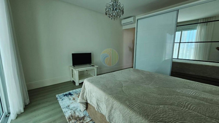 Imagem Apartamento com 3 Quartos à Venda, 133 m² em Centro - Balneário Camboriú Imagem Apartamento com 3 Quartos à Venda, 133 m² em Centro - Balneário Camboriú