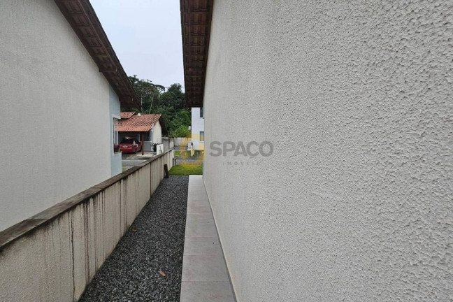 Imagem Casa com 2 Quartos para Alugar, 80 m² em Guaramirim Imagem Casa com 2 Quartos para Alugar, 80 m² em Guaramirim