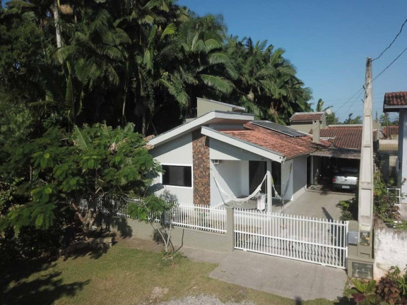 Imagem Casa com 5 Quartos à Venda, 160 m² em Pinheiros - Balneário Barra Do Sul Imagem Casa com 5 Quartos à Venda, 160 m² em Pinheiros - Balneário Barra Do Sul