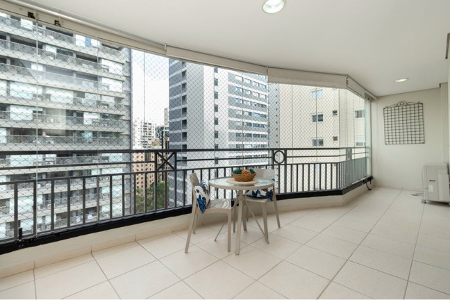 Imagem Imóvel com 2 Quartos à Venda, 126 m² em Moema - São Paulo Imagem Imóvel com 2 Quartos à Venda, 126 m² em Moema - São Paulo