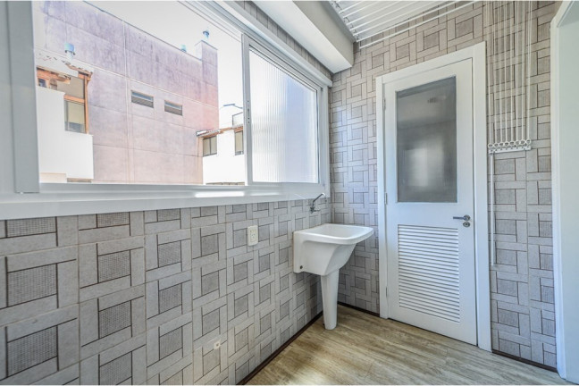 Imagem Apartamento com 3 Quartos à Venda, 112 m² em Rio Branco - Porto Alegre Imagem Apartamento com 3 Quartos à Venda, 112 m² em Rio Branco - Porto Alegre