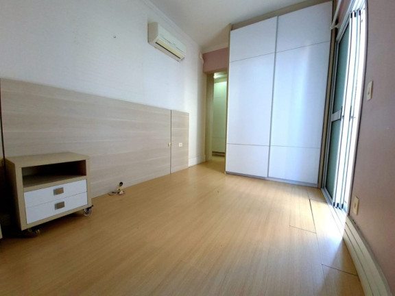 Imagem Apartamento com 3 Quartos à Venda, 140 m² em Pompéia - Santos