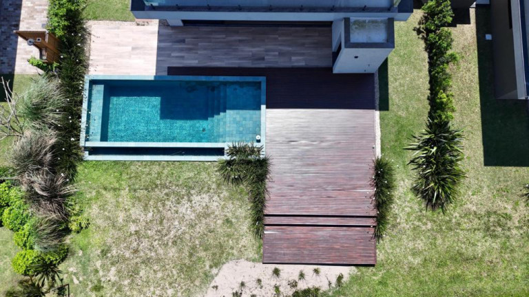 Imagem Casa com 5 Quartos à Venda, 270 m² em Xangri-la - Capao Da Canoa Imagem Casa com 5 Quartos à Venda, 270 m² em Xangri-la - Capao Da Canoa
