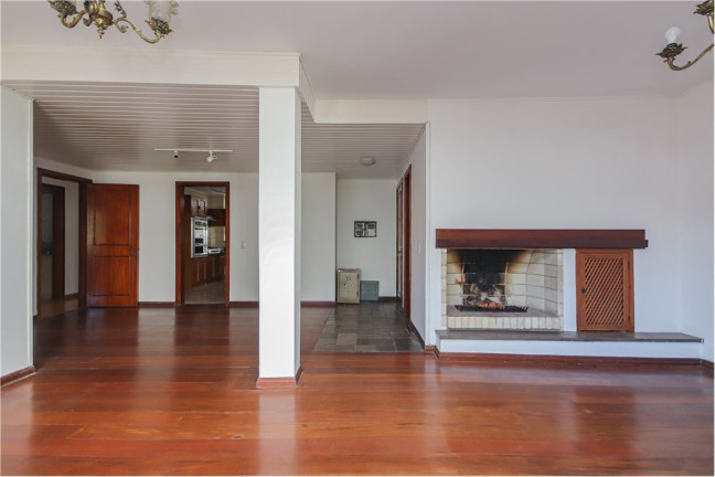 Imagem Apartamento com 3 Quartos à Venda, 135 m² em Higienópolis - Porto Alegre Imagem Apartamento com 3 Quartos à Venda, 135 m² em Higienópolis - Porto Alegre