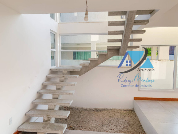 Imagem Casa com 4 Quartos à Venda, 260 m² em Portão - Lauro De Freitas Imagem Casa com 4 Quartos à Venda, 260 m² em Portão - Lauro De Freitas