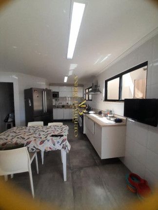 Imagem Casa com 4 Quartos à Venda, 319 m² em Centro - Lauro De Freitas