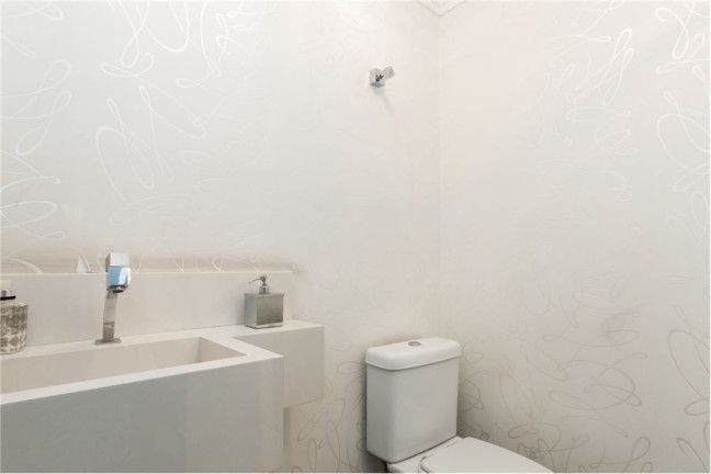 Imagem Imóvel com 4 Quartos à Venda, em Vila Andrade - São Paulo Imagem Imóvel com 4 Quartos à Venda, em Vila Andrade - São Paulo