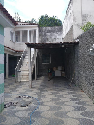 Imagem Casa com 3 Quartos à Venda, 240 m² em Centro - São João De Meriti
