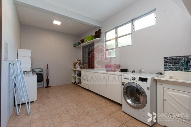 Imagem Casa com 3 Quartos à Venda, 330 m² em Ipanema - Porto Alegre Imagem Casa com 3 Quartos à Venda, 330 m² em Ipanema - Porto Alegre