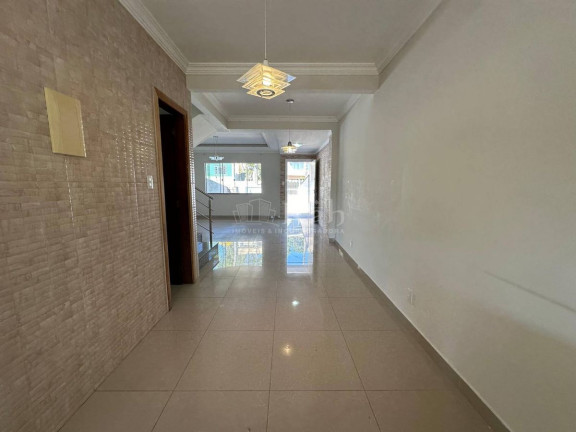 Imagem Sobrado com 3 Quartos à Venda, 145 m² em Ariribá - Balneário Camboriú