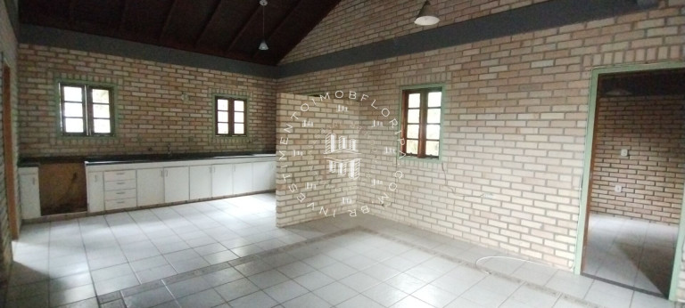 Imagem Sobrado com 3 Quartos à Venda, 120 m² em Sambaqui - Florianópolis Imagem Sobrado com 3 Quartos à Venda, 120 m² em Sambaqui - Florianópolis