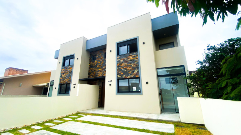 Imagem Casa com 2 Quartos à Venda, 100 m² em Areias De Palhocinha - Garopaba Imagem Casa com 2 Quartos à Venda, 100 m² em Areias De Palhocinha - Garopaba