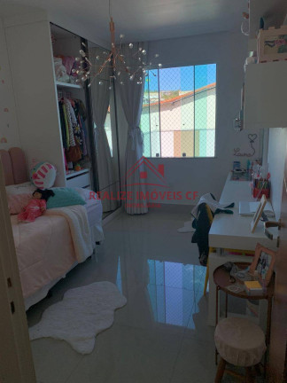 Imagem Casa com 4 Quartos à Venda, 240 m² em Portinho - Cabo Frio Imagem Casa com 4 Quartos à Venda, 240 m² em Portinho - Cabo Frio
