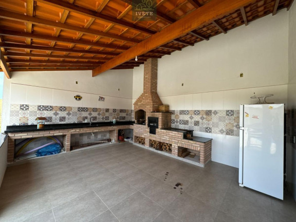 Imagem Casa com 3 Quartos à Venda, 380 m² Imagem Casa com 3 Quartos à Venda, 380 m²