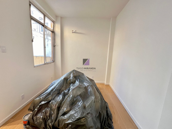 Imagem Imóvel com 1 Quarto à Venda, 38 m² em Copacabana - Rio De Janeiro Imagem Imóvel com 1 Quarto à Venda, 38 m² em Copacabana - Rio De Janeiro