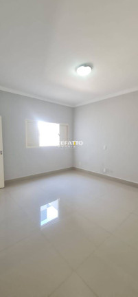 Imagem Casa com 3 Quartos à Venda, 172 m² Imagem Casa com 3 Quartos à Venda, 172 m²