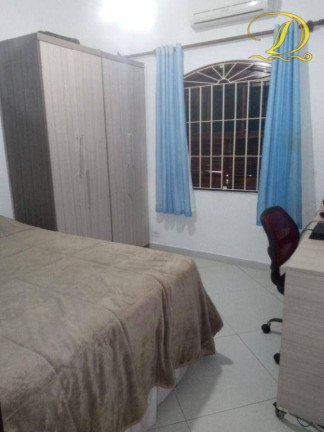 Imagem Casa com 3 Quartos à Venda, 250 m² em Solemar - Praia Grande Imagem Casa com 3 Quartos à Venda, 250 m² em Solemar - Praia Grande