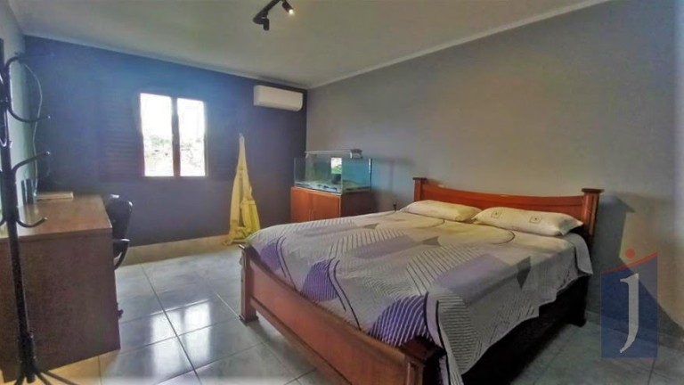 Imagem Casa com 3 Quartos à Venda, 263 m² em Vila Das Mercês - São Paulo Imagem Casa com 3 Quartos à Venda, 263 m² em Vila Das Mercês - São Paulo