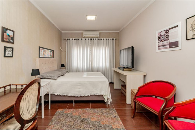 Imagem Imóvel com 3 Quartos à Venda, em Vila Ipiranga - Porto Alegre Imagem Imóvel com 3 Quartos à Venda, em Vila Ipiranga - Porto Alegre