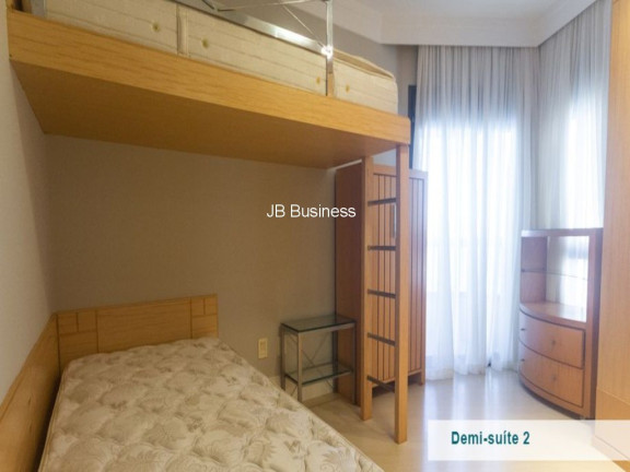 Imagem Imóvel com 3 Quartos à Venda, 250 m² em Centro - Balneário Camboriú Imagem Imóvel com 3 Quartos à Venda, 250 m² em Centro - Balneário Camboriú