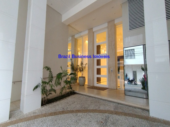 Imagem Imóvel com 3 Quartos à Venda, 162 m² em Centro - Balneário Camboriú Imagem Imóvel com 3 Quartos à Venda, 162 m² em Centro - Balneário Camboriú
