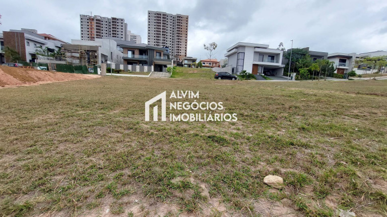 Terreno à Venda, 451 m² em Condomínio Residencial Monte Carlo - São José Dos Campos