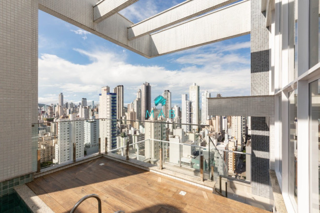 Imagem Apartamento com 3 Quartos à Venda, 275 m² em Centro - Balneário Camboriú
