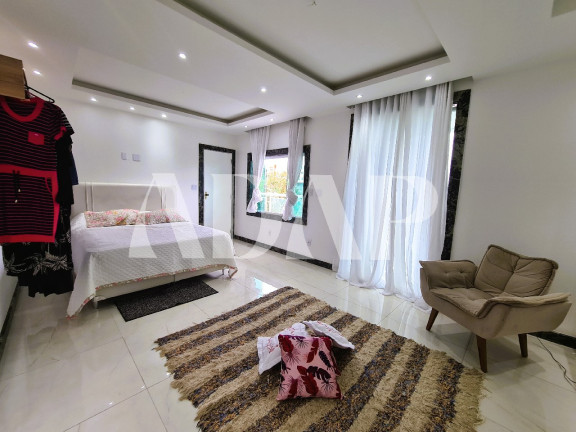 Imagem Casa com 4 Quartos à Venda, 450 m² em Vargem Pequena - Rio De Janeiro