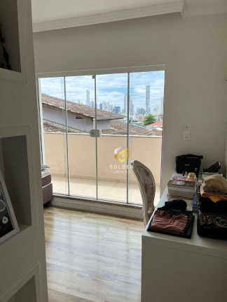 Imagem Casa com 3 Quartos à Venda, 265 m² em Nações - Balneário Camboriú Imagem Casa com 3 Quartos à Venda, 265 m² em Nações - Balneário Camboriú