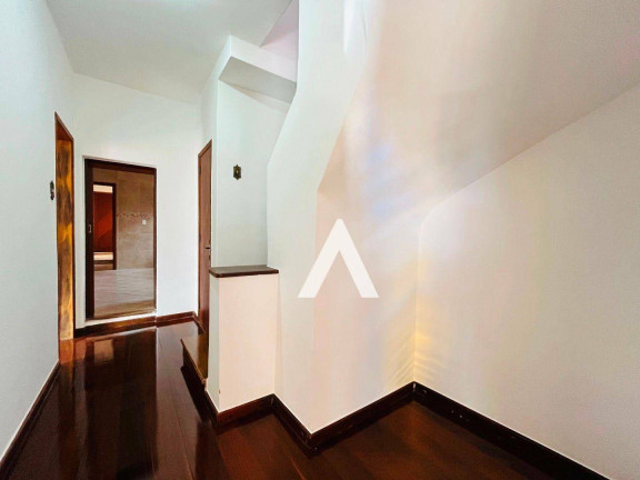 Imagem Casa com 4 Quartos à Venda, 398 m² em Vale Do Paraíso - Teresópolis Imagem Casa com 4 Quartos à Venda, 398 m² em Vale Do Paraíso - Teresópolis