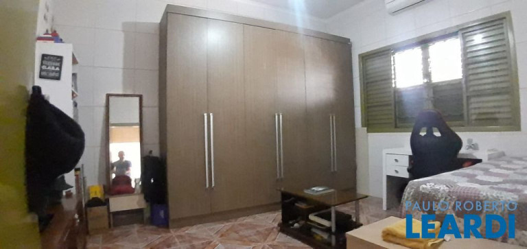 Imagem Casa com 4 Quartos à Venda, 350 m² em Vila Pinheirinho - Santo André Imagem Casa com 4 Quartos à Venda, 350 m² em Vila Pinheirinho - Santo André