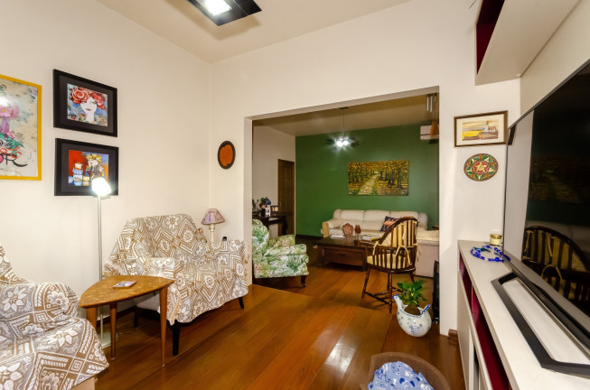 Imagem Casa com 4 Quartos à Venda, 332 m² em Petrópolis - Porto Alegre Imagem Casa com 4 Quartos à Venda, 332 m² em Petrópolis - Porto Alegre