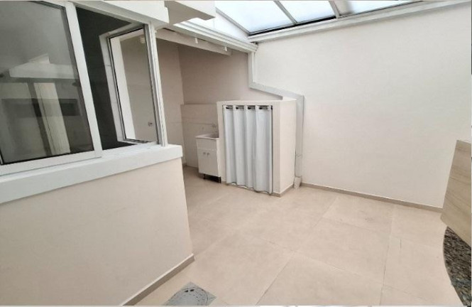 Imagem Casa com 2 Quartos à Venda, 130 m² em Jardim Das Américas - Curitiba Imagem Casa com 2 Quartos à Venda, 130 m² em Jardim Das Américas - Curitiba