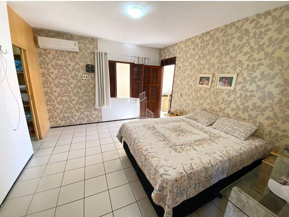 Imagem Casa de Condomínio com 4 Quartos à Venda, 200 m² em Sapiranga - Fortaleza Imagem Casa de Condomínio com 4 Quartos à Venda, 200 m² em Sapiranga - Fortaleza
