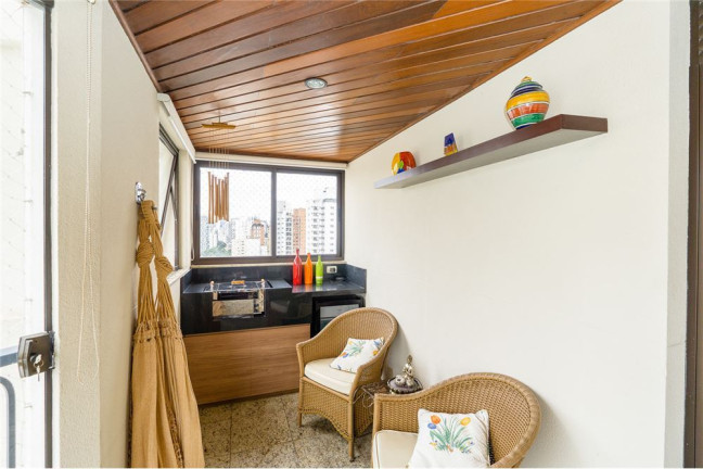 Imagem Imóvel com 4 Quartos à Venda, em Moema - São Paulo Imagem Imóvel com 4 Quartos à Venda, em Moema - São Paulo