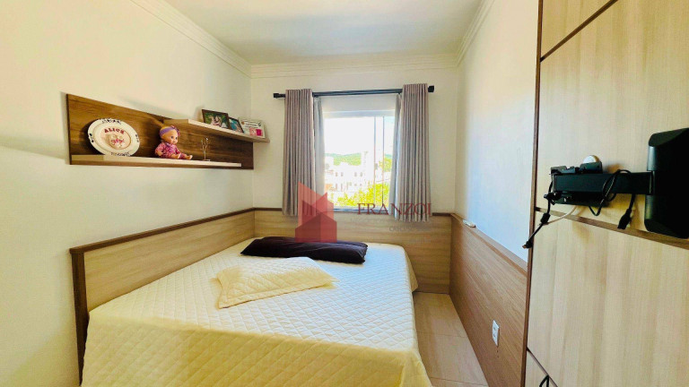 Imagem Sobrado com 3 Quartos à Venda, 230 m² em São Judas - Itajaí Imagem Sobrado com 3 Quartos à Venda, 230 m² em São Judas - Itajaí